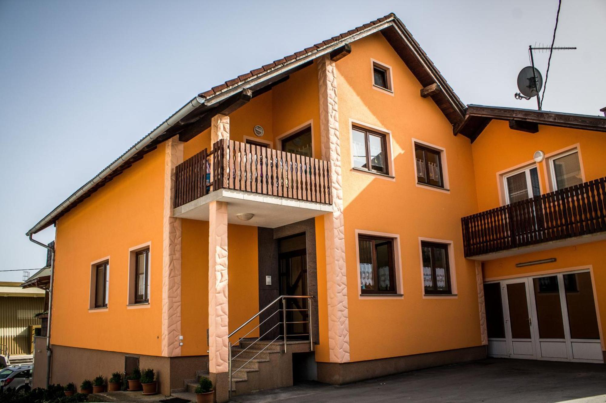 Apartment Pavlesic Слуни Экстерьер фото