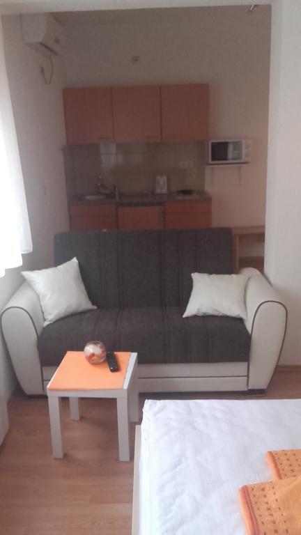 Apartment Pavlesic Слуни Экстерьер фото