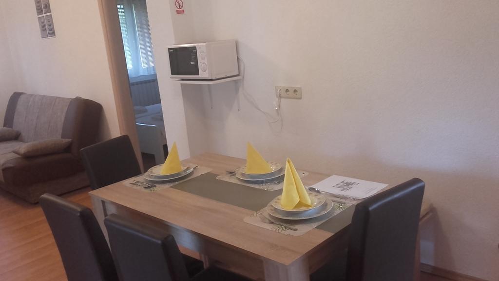 Apartment Pavlesic Слуни Экстерьер фото