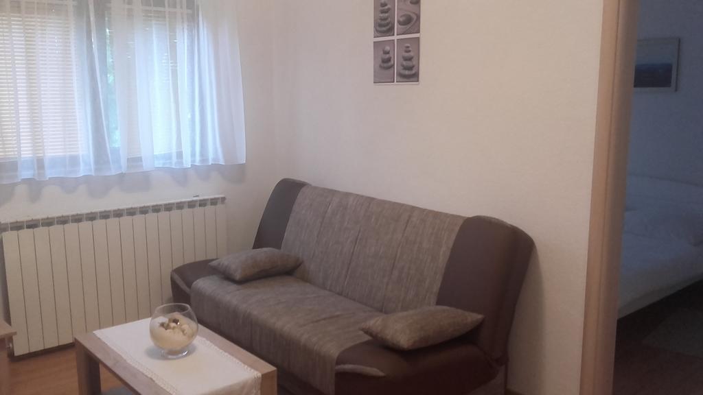 Apartment Pavlesic Слуни Экстерьер фото