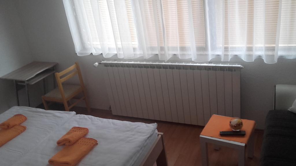 Apartment Pavlesic Слуни Экстерьер фото