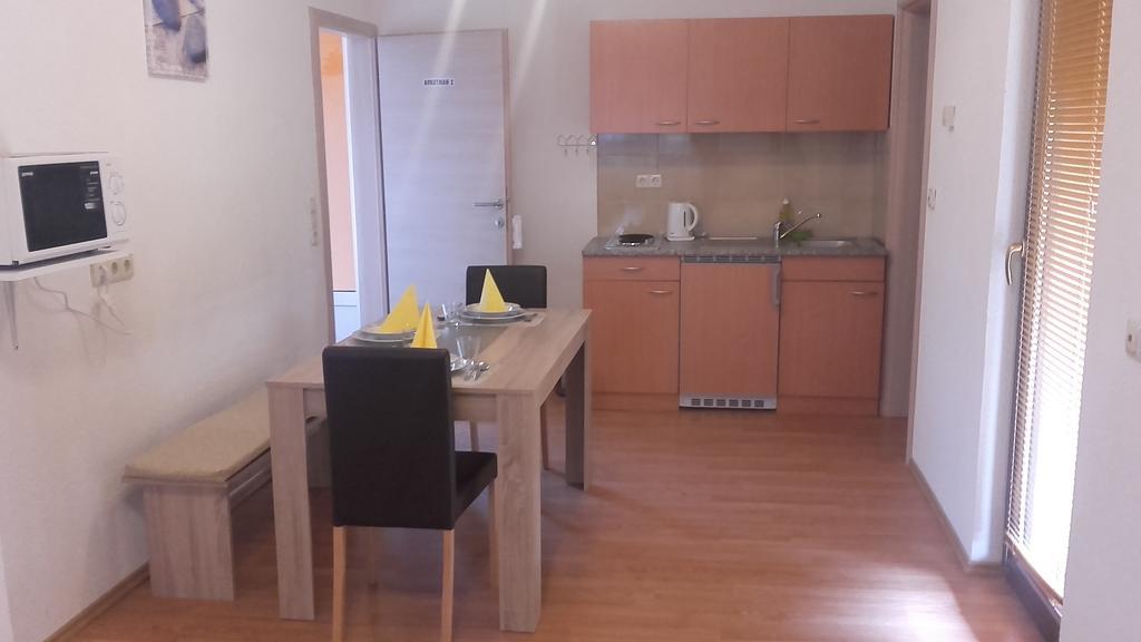 Apartment Pavlesic Слуни Экстерьер фото