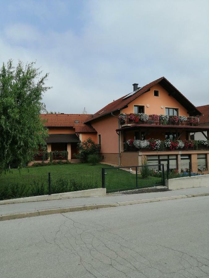 Apartment Pavlesic Слуни Экстерьер фото